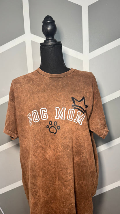 'Queen' Dog Mom